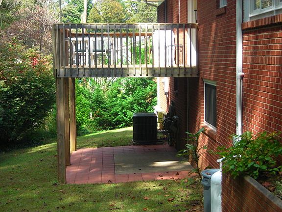 3rd image of 544 Forest Hill Dr