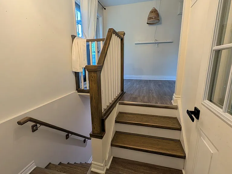 175 Colcleugh Ave — Photo 36