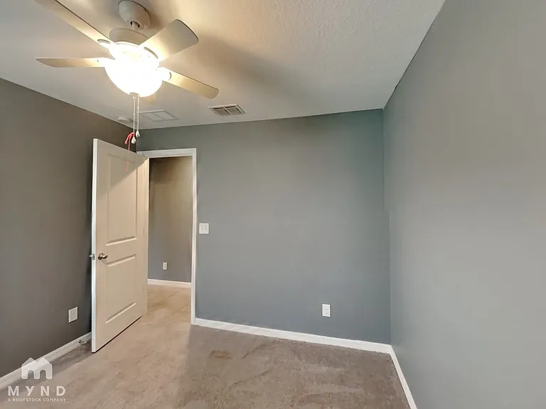 10210 Bright Crystal Ave — Photo 12