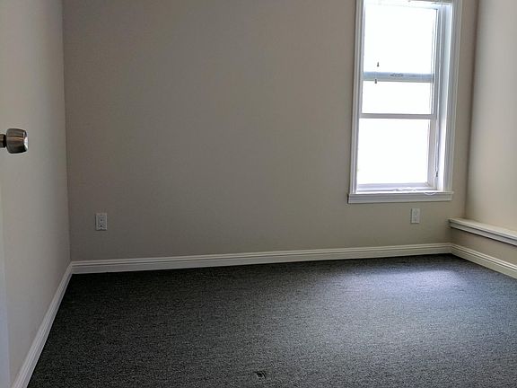 5th image of 2639 21st Ave #A
