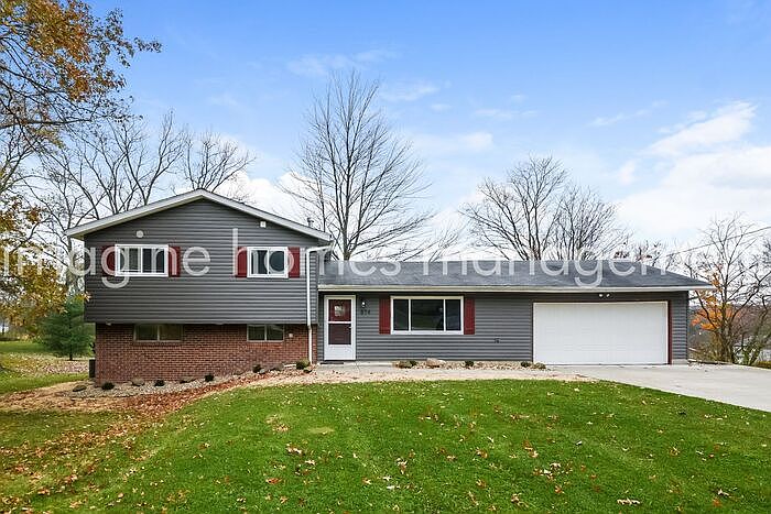 1st image of 874 Iroquois Run
