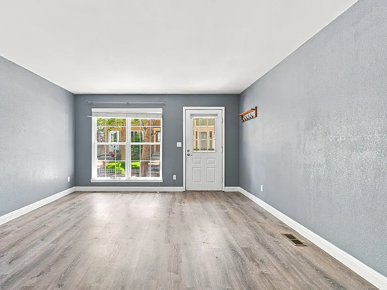8186 S Fillmore Way — Photo 10