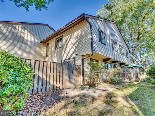 2045 Friendly Pl, Crofton, MD 21114