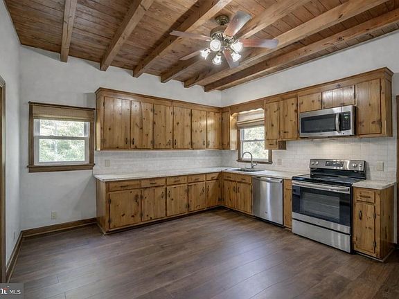 4th image of 5708 Lakeview Rd