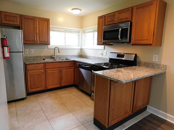 3rd image of 931 Kramer Ave #931