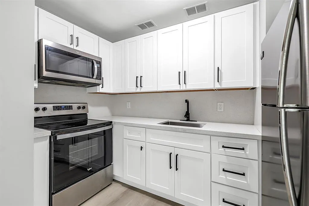 1 bed, 1.0 bath, 1148 sqft, $1,825 — Photo 4