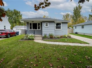185 Highview Cir, Blasdell, NY 14219