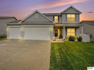 4606 Hansen Ave, Papillion, NE 68133