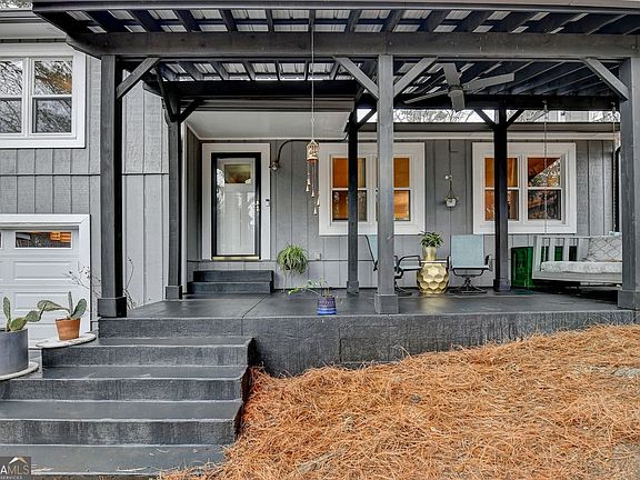 3rd image of 712 Jett Rd