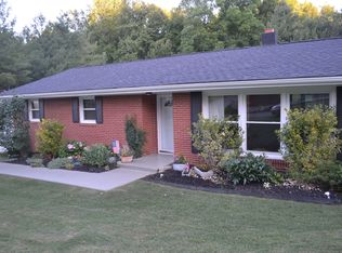 1720 Field Rd, Elizabethton, TN 37643