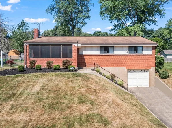 3409 E Stag Dr W, Gibsonia, PA 15044