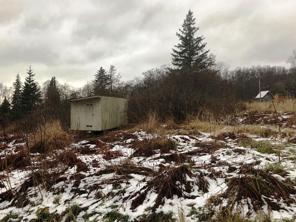 2nd image of 2515 Larry Ln