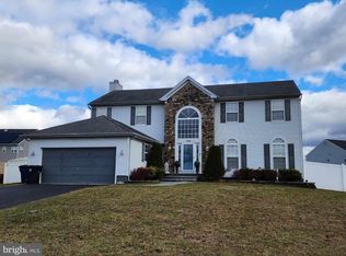 296 Rushfoil Dr, Williamstown, NJ 08094