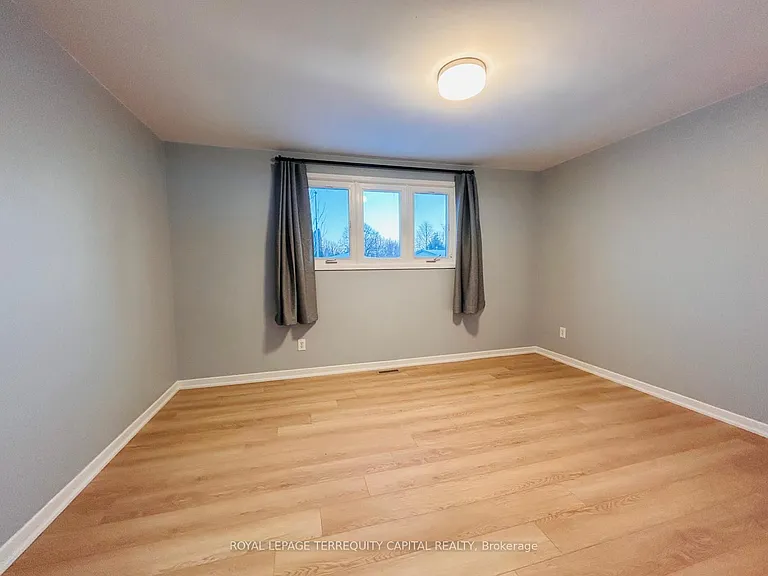 38 Bernick Dr #UPPER — Photo 7