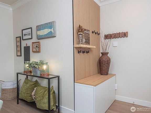 5th image of 3820 Burke Avenue N