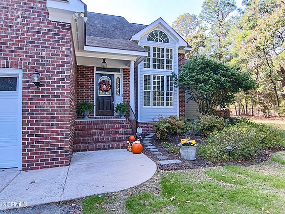 2nd image of 103 Village Cir