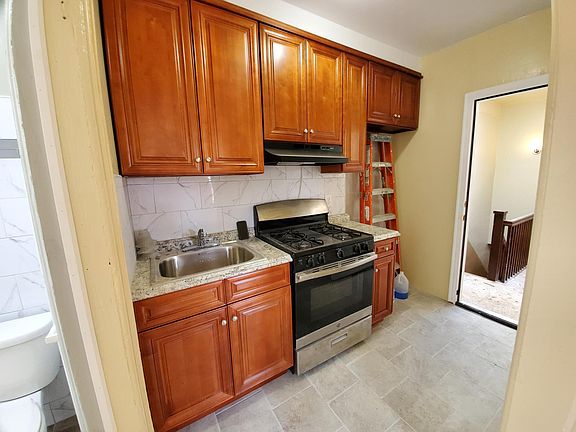 4th image of 7913 69th Ave APT 2