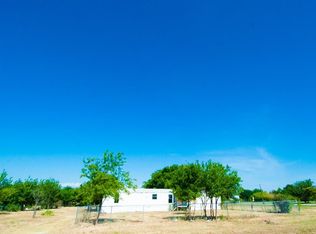 18016 Cindys Ln, Justin, TX 76247
