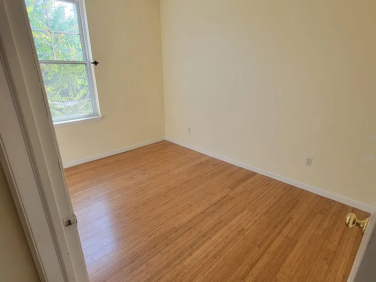 199 Van Winkle St #2 — Photo 14