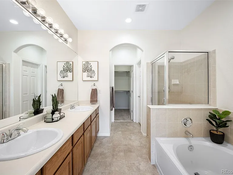 11251 Osage Cir #E — Photo 18