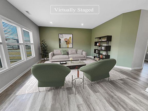 2nd image of 774 Emerald Dr