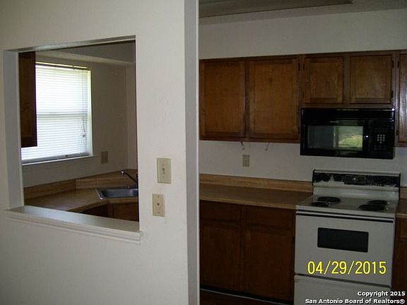 5th image of 6316 Cambridge Dr APT 4