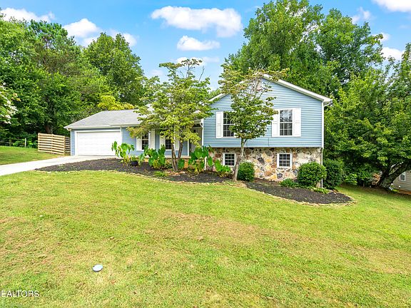 2nd image of 12017 Ridgeland Dr