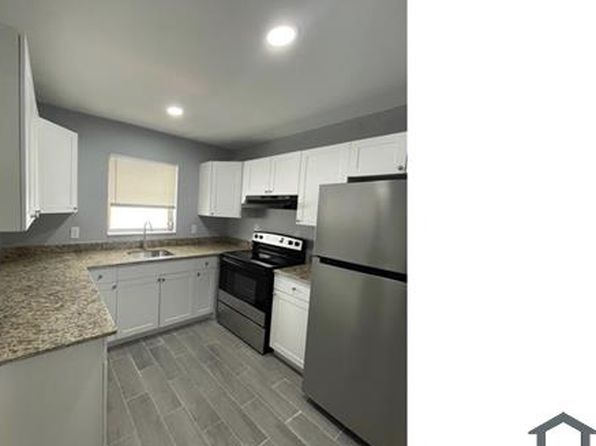 1250 E Sample Rd APT 212