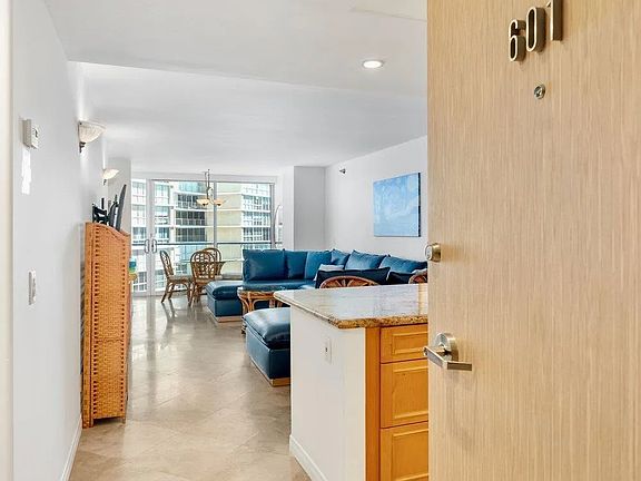 2nd image of 1810 Avenida Del Mundo Unit 601