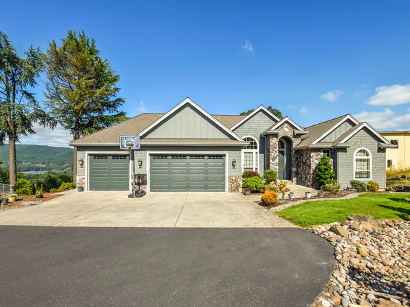 57 Bentley Dr, Kelso, WA 98626