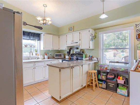 5th image of 8725 Bridlewood Way