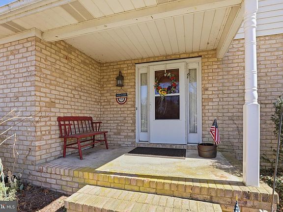 4th image of 220 Hudson Branch Dr