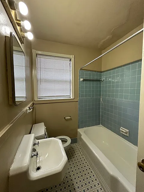 1 bed, 890 sqft, $700 — Photo 2