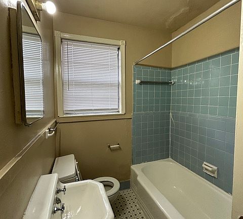2nd image of 756 Carol Marie Dr #4