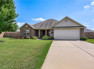 531 Saddlehorn Dr, Centerton, AR 72719