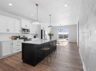 3540 Ridgecrest Ln, Kaukauna, WI 54130