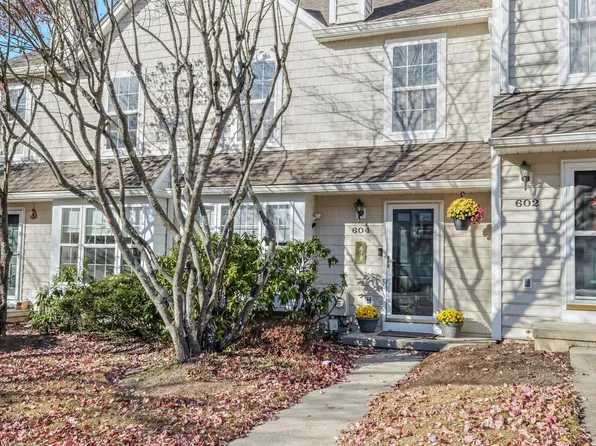 604 Harbour Ridge Ln, Downingtown, PA 19335