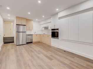 94 Earlscourt Ave #BASEMENT, Toronto, ON