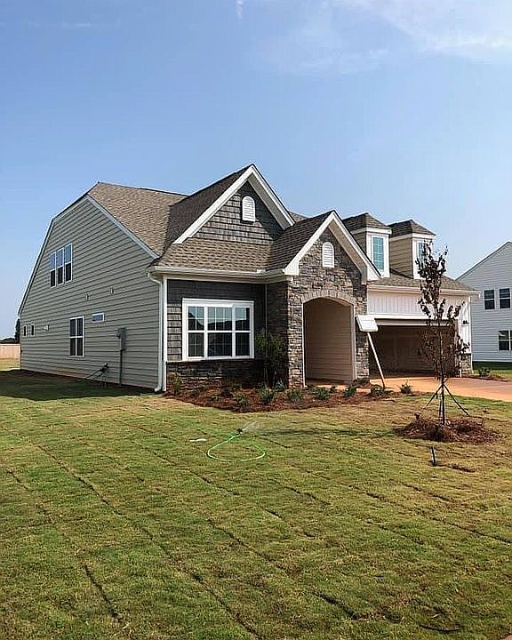 2nd image of 804 Barnum Ct