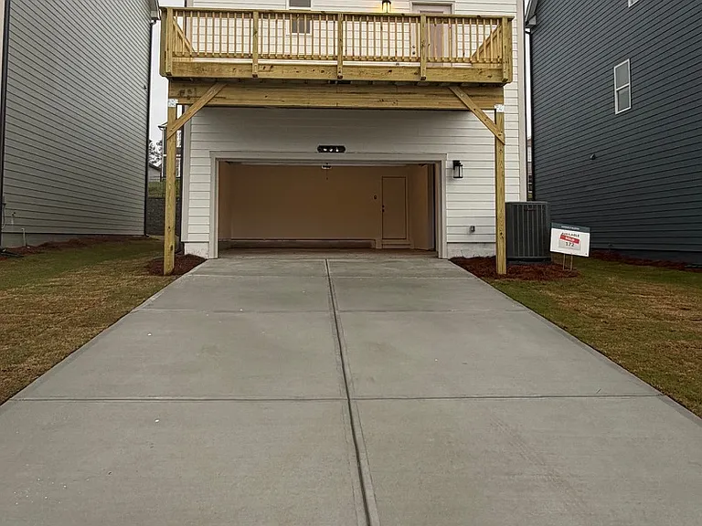 652 Devon Aly — Photo 43
