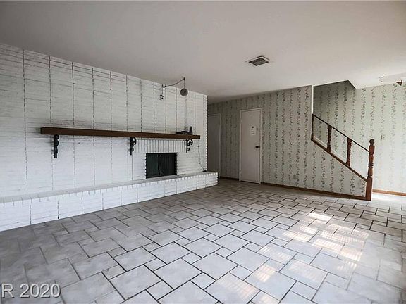 3rd image of 149 Greenbriar Townhouse Way