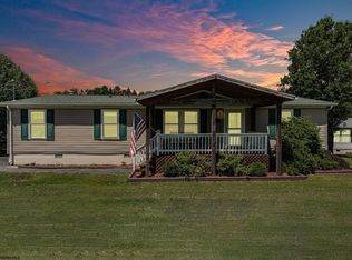 73 Swan Ln, Grafton, WV 26354