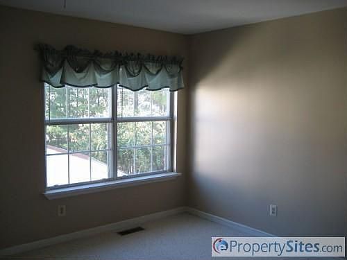 5th image of 10820 Smithers Ct