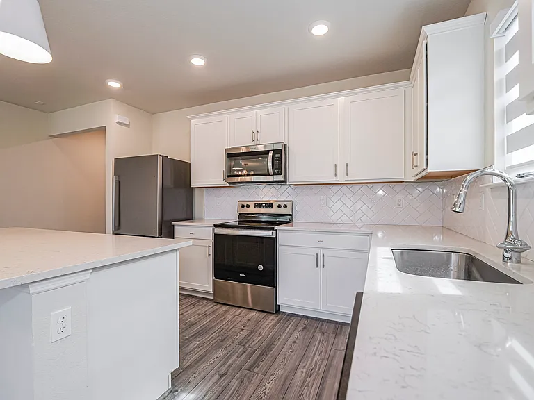 5204 Jasper Sq — Photo 15