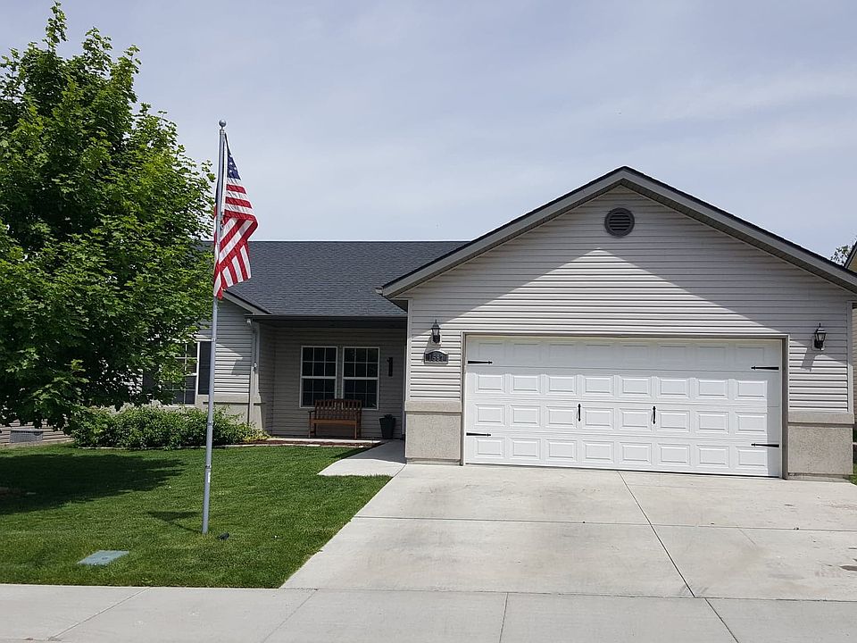 1st image of 1587 Vista Dr