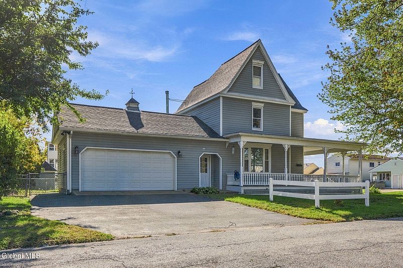 3rd image of 2504 Augustine Avenue