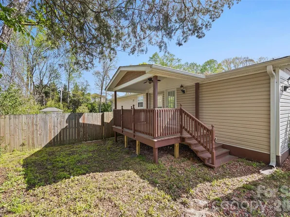 5024 Victoria Ave, Charlotte, NC 28269