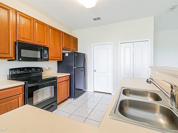 5th image of 5549 Sycamore Canyon Dr