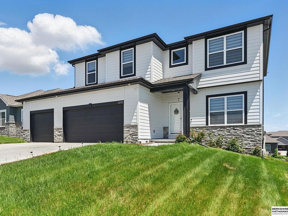 1st image of 4915 N 209th Ave