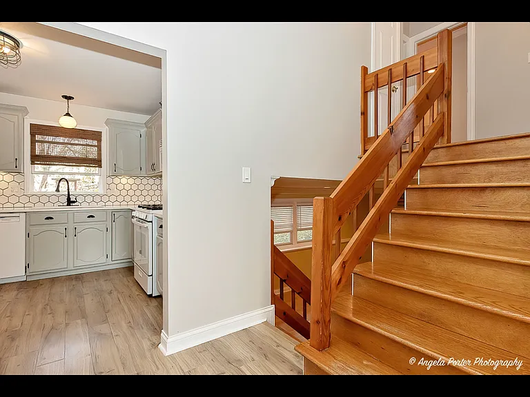 203 Springbrook Ct — Photo 15